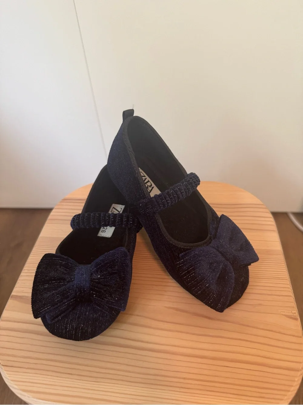 ZARA Girls Velvet Navy Bow Mary Jane Flats (Size 26 EU)